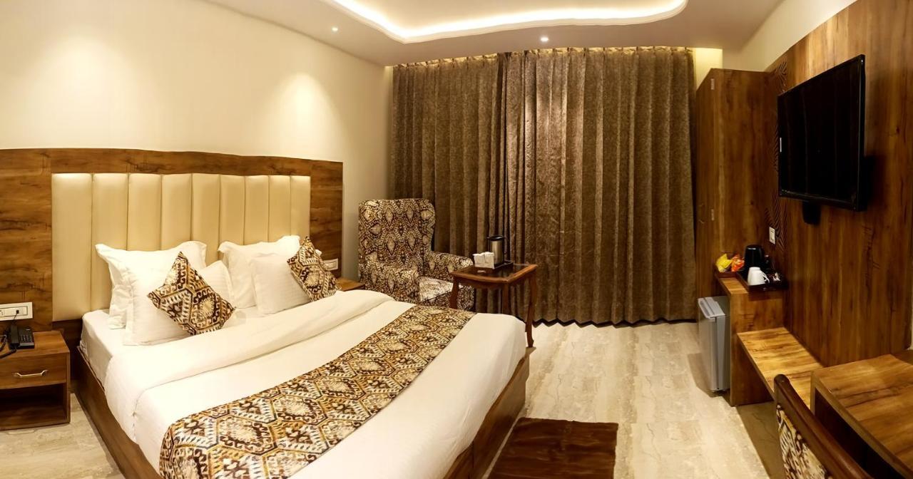 Hotel Classic Hills Dharamshala Exteriör bild